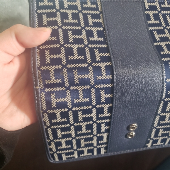Tommy Hilfiger Logo Wallet - Picture 7 of 8